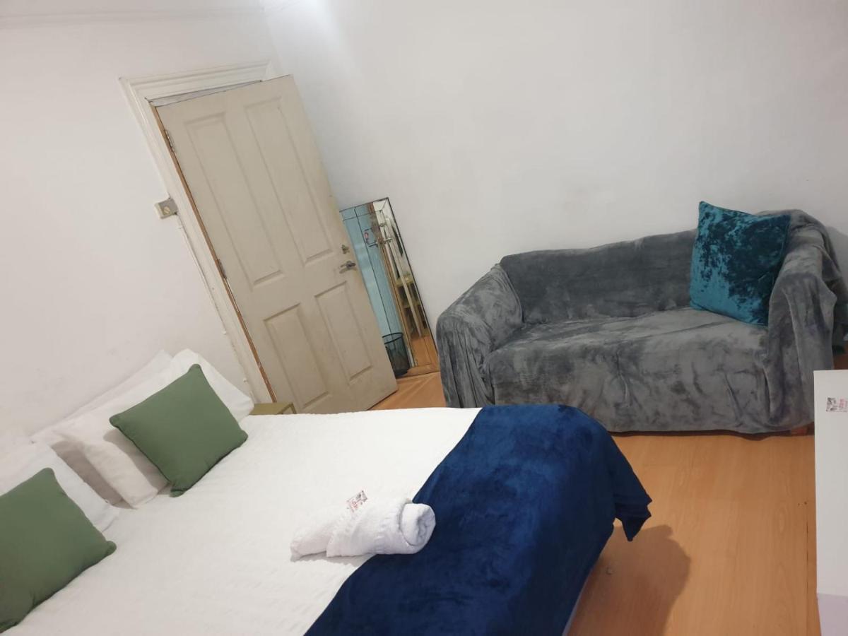 Balham, South London Spacious Guest House F2, 6 Rooms Available 외부 사진