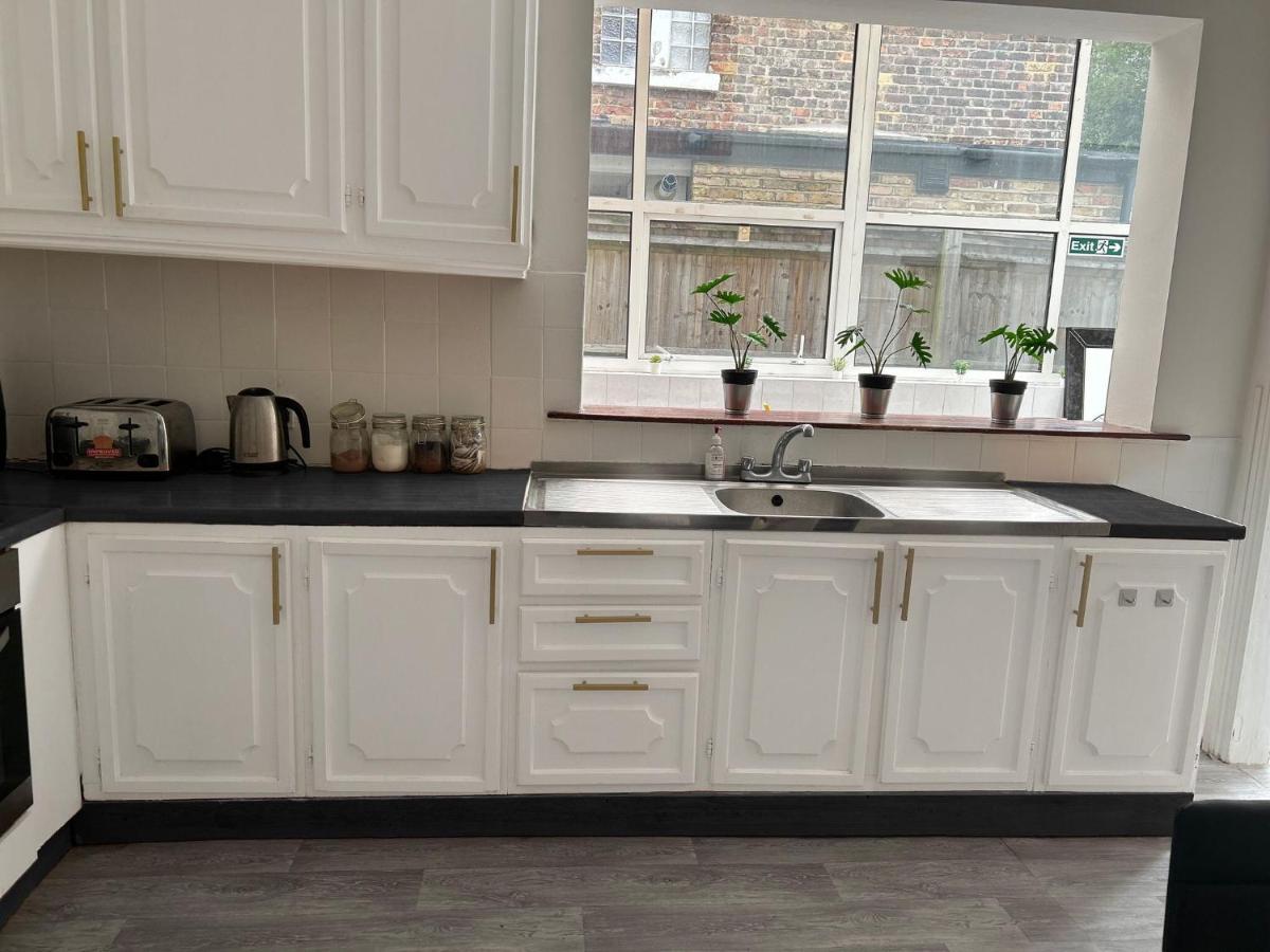 Balham, South London Spacious Guest House F2, 6 Rooms Available 외부 사진